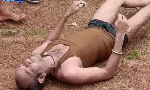 तालाब में मिली युवक की लाश, परिवार ने जताई हत्या की आशंका तालाब में मिली युवक की लाश, परिवार ने जताई हत्या की आशंका