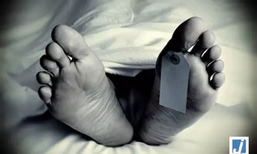 दुष्कर्म के आरोपी को भीड़ ने पीट-पीटकर मार डाला, बचाने आए पिता को भी पीटा दुष्कर्म के आरोपी को भीड़ ने पीट-पीटकर मार डाला, बचाने आए पिता को भी पीटा