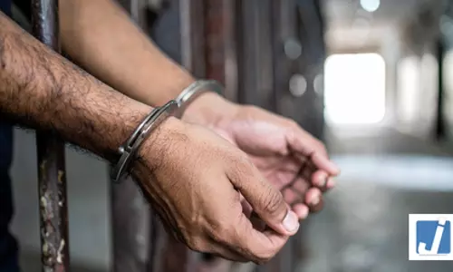 जेपीएससी परीक्षा गड़बड़ी मामले में कार्रवाई, सीआईडी ने तीन और आरोपियों को किया गिरफ्तार जेपीएससी परीक्षा गड़बड़ी मामले में कार्रवाई, सीआईडी ने तीन और आरोपियों को किया गिरफ्तार