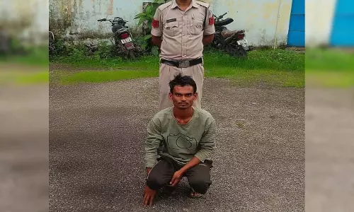 बिक्री से पहले ही दबोचा गया बाइक चोर बिक्री से पहले ही दबोचा गया बाइक चोर