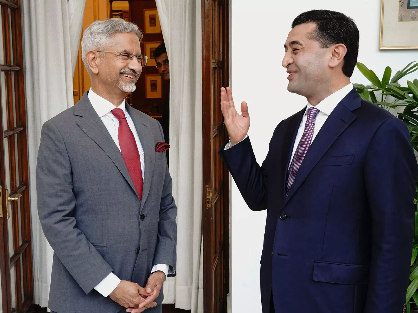 भारत-उज्बेकिस्तान ने रणनीतिक साझेदारी की समीक्षा, विदेश मंत्री सईदोव की यात्रा में कई मुद्दों पर चर्चा भारत-उज्बेकिस्तान ने रणनीतिक साझेदारी की समीक्षा, विदेश मंत्री सईदोव की यात्रा में कई मुद्दों पर चर्चा