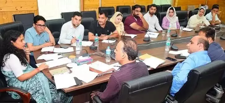 Srinagar: जम्मू-कश्मीर फिल्म महोत्सव की तैयारियां तेज, सूचना निदेशक ने की समीक्षा Srinagar: जम्मू-कश्मीर फिल्म महोत्सव की तैयारियां तेज, सूचना निदेशक ने की समीक्षा