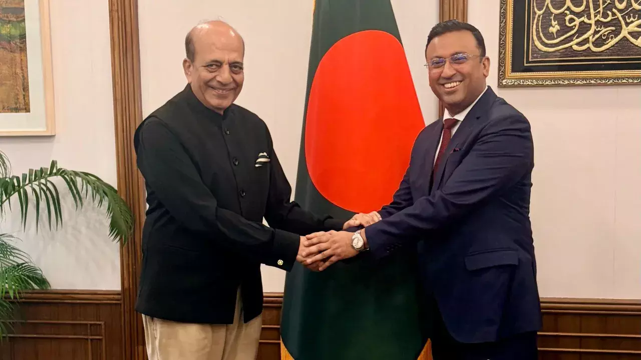 बांग्लादेश का भारत को संदेश: शेख हसीना राजनीतिक बयानों से बचें बांग्लादेश का भारत को संदेश: शेख हसीना राजनीतिक बयानों से बचें