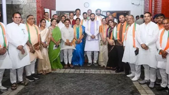 हरियाणा भाजपा की नई टीम के साथ CM नायब सिंह सैनी की पहली बैठक हरियाणा भाजपा की नई टीम के साथ CM नायब सिंह सैनी की पहली बैठक