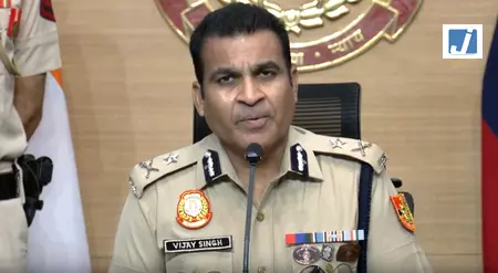 नीरज बवाना गैंग से जुड़ा शातिर बदमाश सविंदर उर्फ बाबा को मुठभेड़ के बाद गिरफ्तार नीरज बवाना गैंग से जुड़ा शातिर बदमाश सविंदर उर्फ बाबा को मुठभेड़ के बाद गिरफ्तार