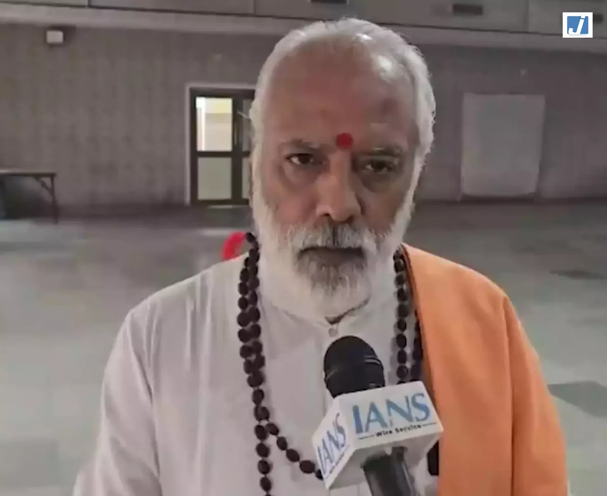 पप्पू यादव के खिलाफ VHP का प्रदर्शन, साधु वेश और राम मंदिर दान मुद्दे पर कार्रवाई की मांग पप्पू यादव के खिलाफ VHP का प्रदर्शन, साधु वेश और राम मंदिर दान मुद्दे पर कार्रवाई की मांग