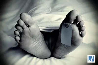 दुष्कर्म के आरोपी को भीड़ ने पीट-पीटकर मार डाला, बचाने आए पिता को भी पीटा दुष्कर्म के आरोपी को भीड़ ने पीट-पीटकर मार डाला, बचाने आए पिता को भी पीटा
