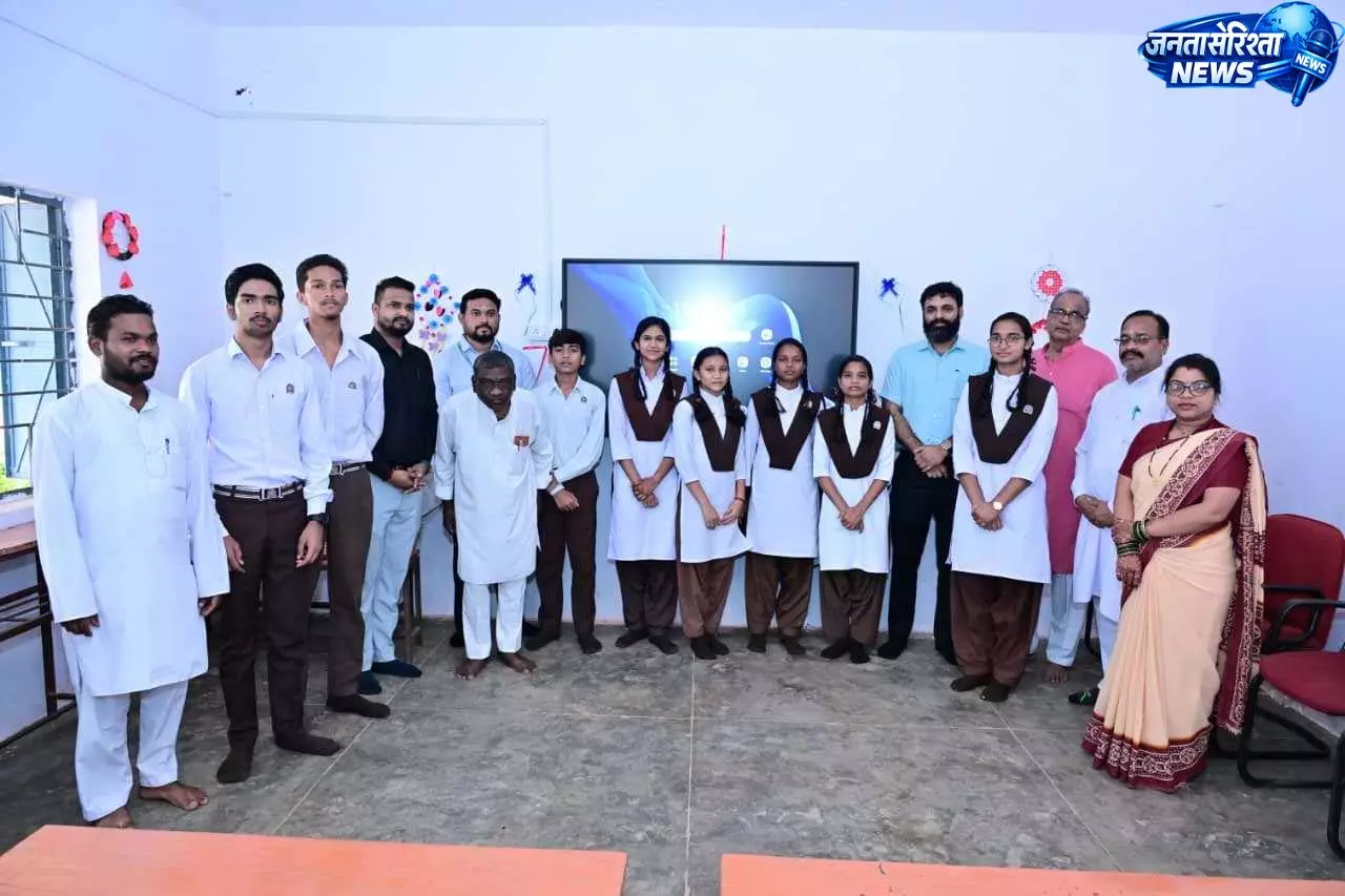 IDBI बैंक की सीएसआर से जशपुर के 8 सरस्वती शिशु मंदिरों में स्मार्ट क्लास शुरू IDBI बैंक की सीएसआर से जशपुर के 8 सरस्वती शिशु मंदिरों में स्मार्ट क्लास शुरू