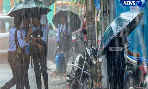 Rain Update: रांची समेत कई जिलों में बारिश और आकाशीय बिजली का खतरा, मौसम विभाग अलर्ट Rain Update: रांची समेत कई जिलों में बारिश और आकाशीय बिजली का खतरा, मौसम विभाग अलर्ट