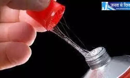 महिला ने रिश्तेदार से बदला लेने बच्चे को पिलाया सुपर ग्लू, मुंह चिपका, ICU में इलाज जारी महिला ने रिश्तेदार से बदला लेने बच्चे को पिलाया सुपर ग्लू, मुंह चिपका, ICU में इलाज जारी