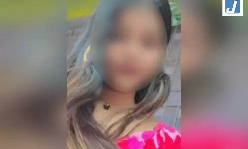रेड लाइट एरिया में डांसर की मिली लाश, हत्या या आत्महत्या...? रेड लाइट एरिया में डांसर की मिली लाश, हत्या या आत्महत्या...?