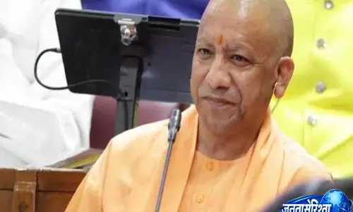 UP: स्वयंसेवकों को बड़ी राहत, अब मिलेगा 5 लाख रुपये तक कैशलेस इलाज का लाभ