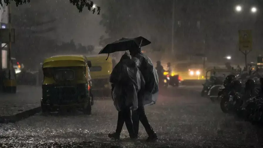 Bharatpur: भरतपुर में रातभर हुई बारिश, मौसम विभाग ने जारी किया अलर्ट Bharatpur: भरतपुर में रातभर हुई बारिश, मौसम विभाग ने जारी किया अलर्ट