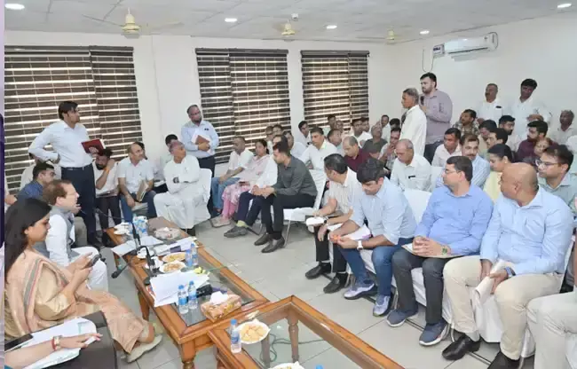 Sonipat: सीएम घोषणाओं के क्रियान्वयन की अधिकारियों से ली जानकारी Sonipat: सीएम घोषणाओं के क्रियान्वयन की अधिकारियों से ली जानकारी