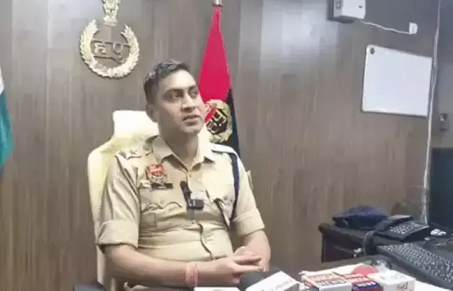 Narnail: कांवड़ यात्रा में अनुशासन जरूरी, हथियार और तेज आवाज वाले डीजे पर रोक Narnail: कांवड़ यात्रा में अनुशासन जरूरी, हथियार और तेज आवाज वाले डीजे पर रोक