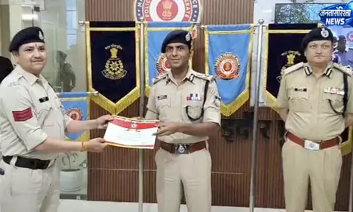 मर्डर केस खोलने पर पुलिसकर्मियों को इनाम