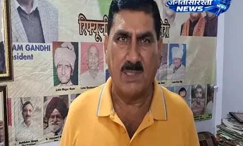 अनुच्छेद 370 हटने की वर्षगांठ पर J&K में शरणार्थियों ने मनाया आज़ादी का उत्सव अनुच्छेद 370 हटने की वर्षगांठ पर J&K में शरणार्थियों ने मनाया आज़ादी का उत्सव