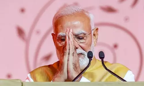 आत्मिक विकास व्यक्ति के भीतर सेवा, समर्पण और राष्ट्र निर्माण की भावना का संचार करता हैः पीएम मोदी आत्मिक विकास व्यक्ति के भीतर सेवा, समर्पण और राष्ट्र निर्माण की भावना का संचार करता हैः पीएम मोदी