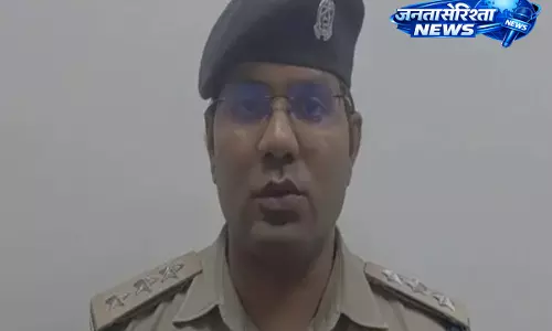 गाजियाबाद मॉल में महिला से मारपीट का वीडियो वायरल, एक आरोपी हिरासत में गाजियाबाद मॉल में महिला से मारपीट का वीडियो वायरल, एक आरोपी हिरासत में
