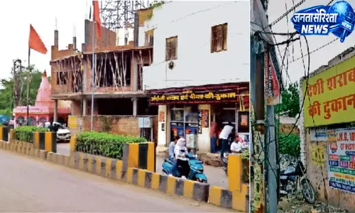 वाराणसी में खुलेआम नशे की बिक्री का आरोप वाराणसी में खुलेआम नशे की बिक्री का आरोप