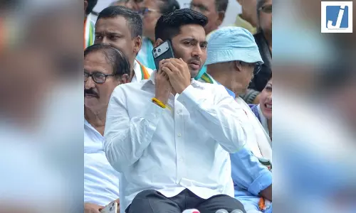 TMC सांसद अभिषेक बनर्जी को झटका, हाईकोर्ट ने खारिज की विदेश जाने की अनुमति से जुड़ी याचिका