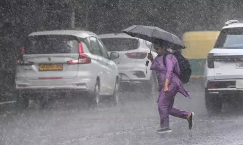 बारिश से कोट्टायम-पथानामथिट्टा में जलभराव, बाढ़ के पानी से दहशत बारिश से कोट्टायम-पथानामथिट्टा में जलभराव, बाढ़ के पानी से दहशत