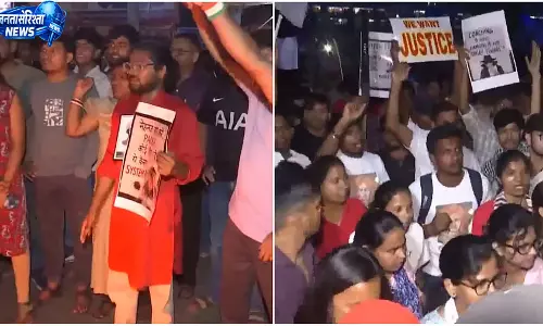 परीक्षा अनियमितताओं के खिलाफ आंदोलन तेज परीक्षा अनियमितताओं के खिलाफ आंदोलन तेज