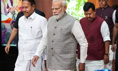 सरकार के सामने Meta की पेशी, PM वीडियो हटाने पर जवाब सरकार के सामने Meta की पेशी, PM वीडियो हटाने पर जवाब
