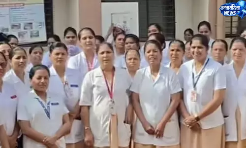 लंबित मांगों को लेकर राज्यभर में नर्सों का दो घंटे का कार्यबहिष्कार लंबित मांगों को लेकर राज्यभर में नर्सों का दो घंटे का कार्यबहिष्कार
