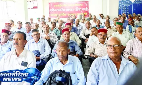 मंडी में गरजे बिजली बोर्ड पेंशनर