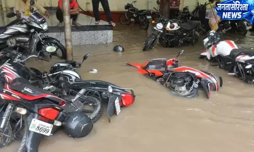 BHU के सर सुंदरलाल चिकित्सालय में बारिश के बाद जलभराव