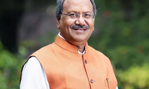 राष्ट्रीय उपभोक्ता हेल्पलाइन पर शिकायतें 20,000 के पार, 100% मामलों का हुआ सफल निवारण: बृजमोहन अग्रवाल राष्ट्रीय उपभोक्ता हेल्पलाइन पर शिकायतें 20,000 के पार, 100% मामलों का हुआ सफल निवारण: बृजमोहन अग्रवाल