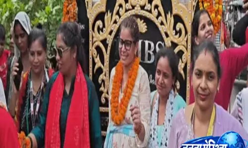 शिवभक्ति के साथ सामाजिक संदेश सिलाई मशीन वाली कांवड़ से छाईं ऋतु इंसा शिवभक्ति के साथ सामाजिक संदेश सिलाई मशीन वाली कांवड़ से छाईं ऋतु इंसा