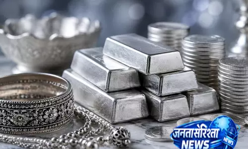 चांदी में रिकॉर्ड तेजी, निवेशकों की बढ़ी दिलचस्पी; देखें आज का ताजा भाव चांदी में रिकॉर्ड तेजी, निवेशकों की बढ़ी दिलचस्पी; देखें आज का ताजा भाव