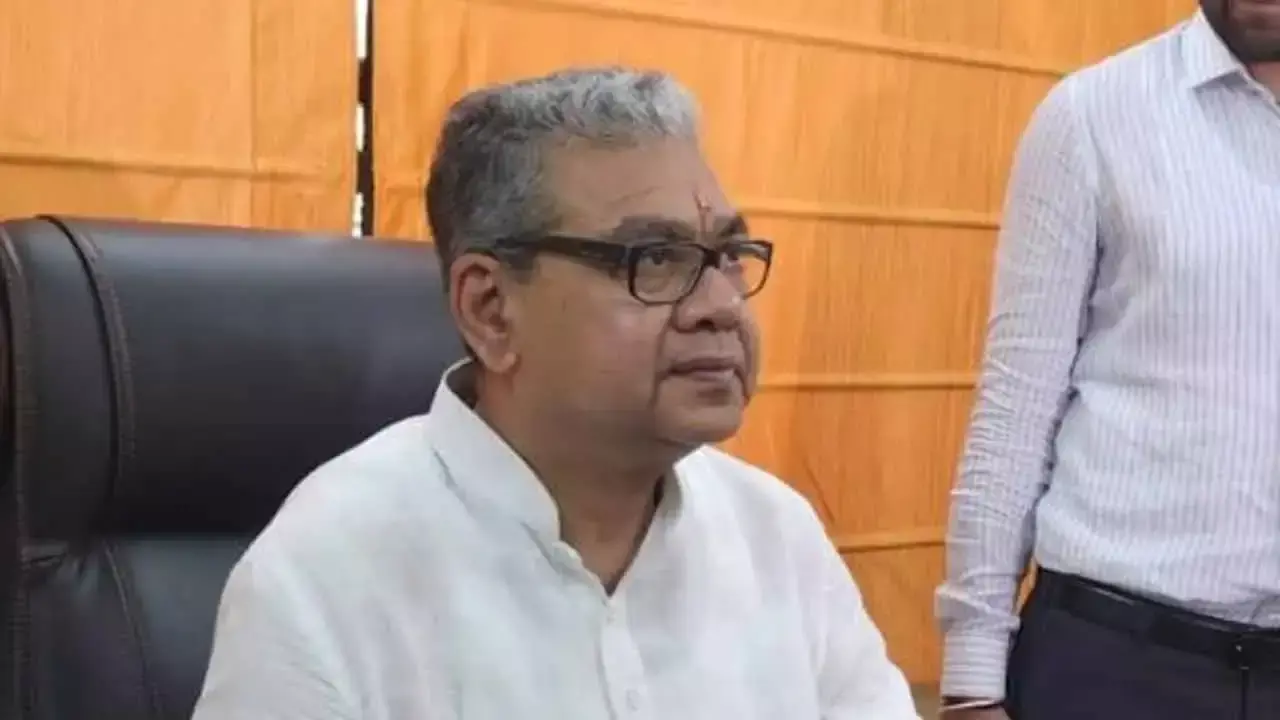 Kolkata: रक्त कारोबार के आरोपों पर ब्लड बैंक के खिलाफ बड़ी कार्रवाई Kolkata: रक्त कारोबार के आरोपों पर ब्लड बैंक के खिलाफ बड़ी कार्रवाई