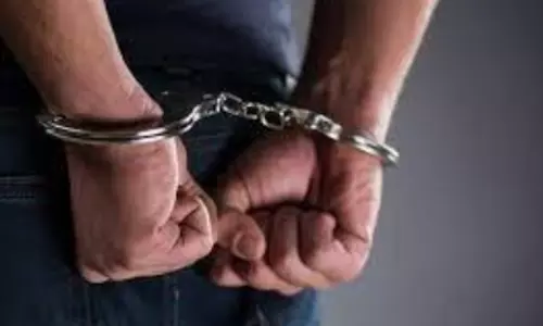 गोवा दुष्कर्म मामला: हाई कोर्ट द्वारा जांच बदलते ही पुलिस ने आरोपी को पकड़ा गोवा दुष्कर्म मामला: हाई कोर्ट द्वारा जांच बदलते ही पुलिस ने आरोपी को पकड़ा