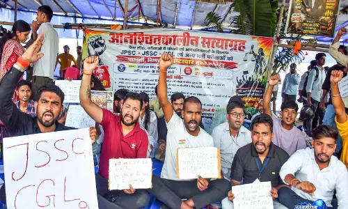 JPSC-JSSC प्रदर्शन: सीएम सोरेन ने प्रतिनिधिमंडल को बुलाया, अभ्यर्थियों ने मांगा समय JPSC-JSSC प्रदर्शन: सीएम सोरेन ने प्रतिनिधिमंडल को बुलाया, अभ्यर्थियों ने मांगा समय