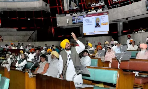 Chandigarh: पंजाब विधानसभा में बेअदबी कानून को लेकर हंगामा, कार्यवाही प्रभावित