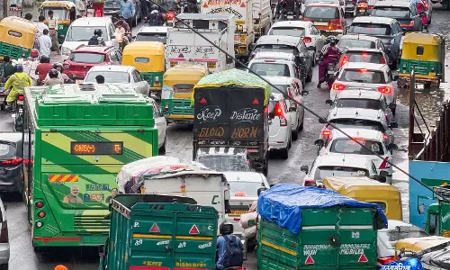 Delhi Traffic Police ने ग्रीन कॉरिडोर बनाकर लीवर प्रत्यारोपण मरीज को समय पर एयरपोर्ट पहुंचाया Delhi Traffic Police ने ग्रीन कॉरिडोर बनाकर लीवर प्रत्यारोपण मरीज को समय पर एयरपोर्ट पहुंचाया