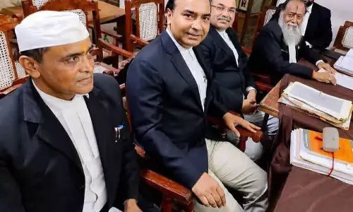 ज्ञानवापी मामले में वायरल दावे पर अभी नहीं हुई आधिकारिक पुष्टि, अदालत का फैसला आना बाकी ज्ञानवापी मामले में वायरल दावे पर अभी नहीं हुई आधिकारिक पुष्टि, अदालत का फैसला आना बाकी