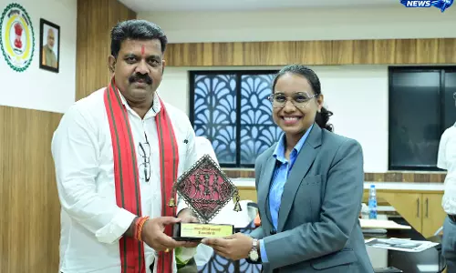 धमतरी की बेटी रेणुका गोस्वामी को राष्ट्रपति का विशेष आमंत्रण, विजय शर्मा ने दी बधाई धमतरी की बेटी रेणुका गोस्वामी को राष्ट्रपति का विशेष आमंत्रण, विजय शर्मा ने दी बधाई