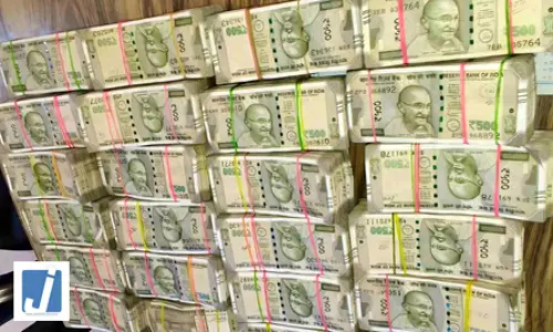 बंद ईंट भट्ठी में मिली नोटों से भरी ट्रॉली, 48 लाख कैश बरामद