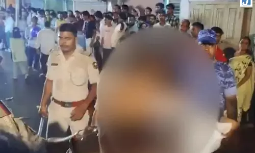चेहल्लुम जुलूस के दौरान बवाल, SHO के सिर में चोट