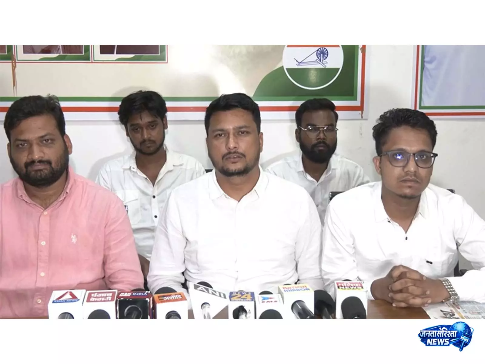 MP में छात्रसंघ चुनाव की मांग तेज, हाईकोर्ट आदेश के बाद सरकार समीक्षा में MP में छात्रसंघ चुनाव की मांग तेज, हाईकोर्ट आदेश के बाद सरकार समीक्षा में