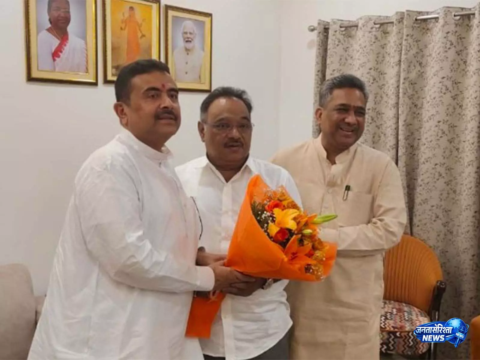 दिल्ली में BJP महासचिव से मिले समिक भट्टाचार्य और सुवेंदु अधिकारी दिल्ली में BJP महासचिव से मिले समिक भट्टाचार्य और सुवेंदु अधिकारी