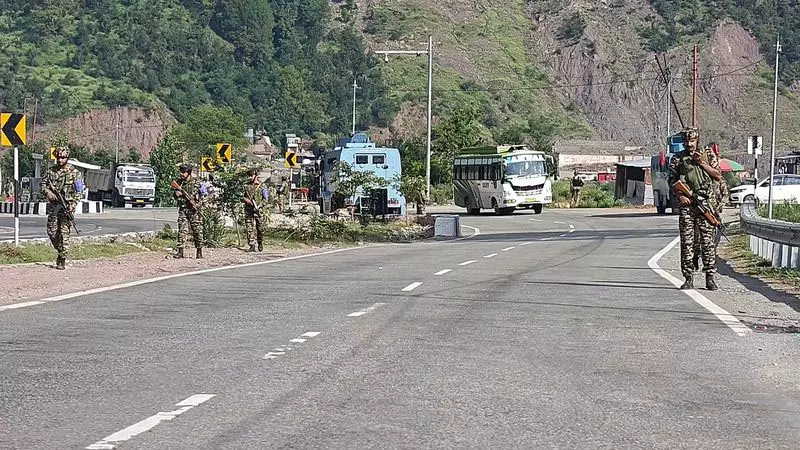 जम्मू-कश्मीर में अनुच्छेद 370 हटने की सातवीं बरसी पर सियासी घमासान जम्मू-कश्मीर में अनुच्छेद 370 हटने की सातवीं बरसी पर सियासी घमासान