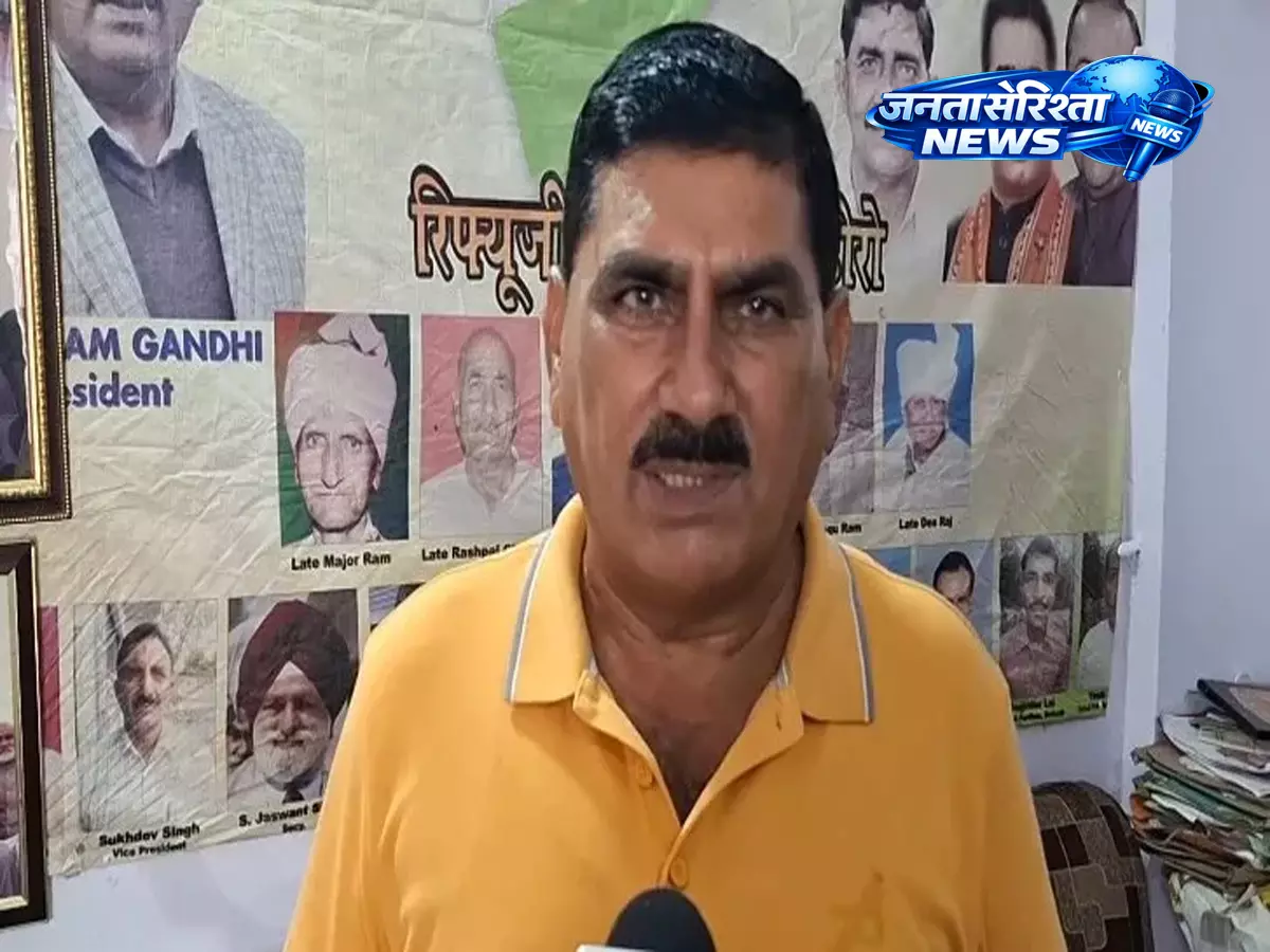 अनुच्छेद 370 हटने की वर्षगांठ पर J&K में शरणार्थियों ने मनाया आज़ादी का उत्सव अनुच्छेद 370 हटने की वर्षगांठ पर J&K में शरणार्थियों ने मनाया आज़ादी का उत्सव