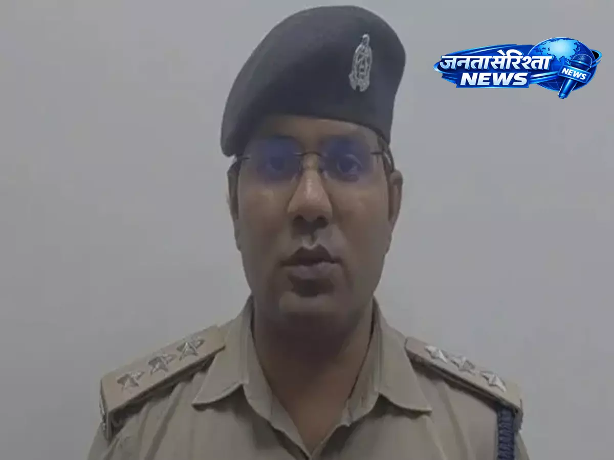 गाजियाबाद मॉल में महिला से मारपीट का वीडियो वायरल, एक आरोपी हिरासत में गाजियाबाद मॉल में महिला से मारपीट का वीडियो वायरल, एक आरोपी हिरासत में
