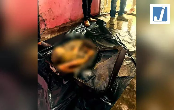 पति को छोड़ जिसके साथ सपने सजाए, उसी ने दी दर्दनाक मौत: ट्रॉली बैग से मिला महिला का शव, प्रेमी फरार पति को छोड़ जिसके साथ सपने सजाए, उसी ने दी दर्दनाक मौत: ट्रॉली बैग से मिला महिला का शव, प्रेमी फरार