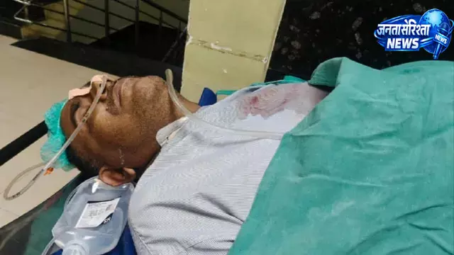 पाकुड़ में पुलिसकर्मी पर चाकू से जानलेवा हमला, गंभीर घायल ASI अस्पताल में भर्ती पाकुड़ में पुलिसकर्मी पर चाकू से जानलेवा हमला, गंभीर घायल ASI अस्पताल में भर्ती
